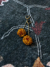 Load image into Gallery viewer, Flower drop earrings 4632