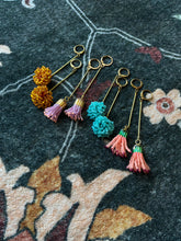 Load image into Gallery viewer, Flower drop earrings 4635
