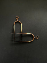 Load image into Gallery viewer, Quill Drop Earrings 3860
