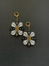 Load image into Gallery viewer, Beaded Drop Earrings 4013
