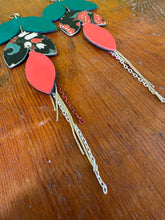 Load image into Gallery viewer, Leather flower earrings 4618
