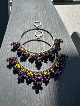 Load image into Gallery viewer, Blackberry drop hoops 4638
