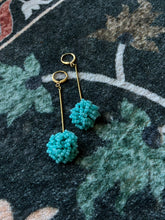 Load image into Gallery viewer, Flower drop earrings 4634
