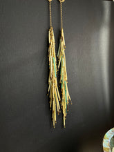 Load image into Gallery viewer, Quill Drop Earrings 3777
