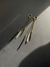 Load image into Gallery viewer, Beaded Quill Drop Earrings 3787
