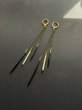 Load image into Gallery viewer, Beaded Quill Drop Earrings 3787
