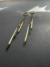 Load image into Gallery viewer, Beaded Quill Drop Earrings 3792

