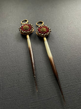 Load image into Gallery viewer, Beaded Drop Earrings 3798
