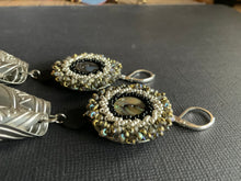 Load image into Gallery viewer, Beaded Drop Earrings 3814
