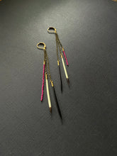 Load image into Gallery viewer, Quill Drop Earrings 3845

