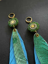 Load image into Gallery viewer, Beaded Drop Earrings 3866
