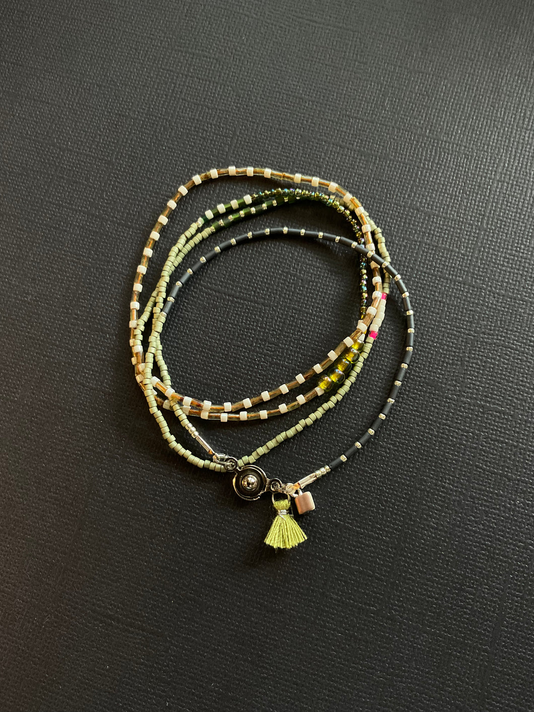 Simple Beaded Necklace 3888