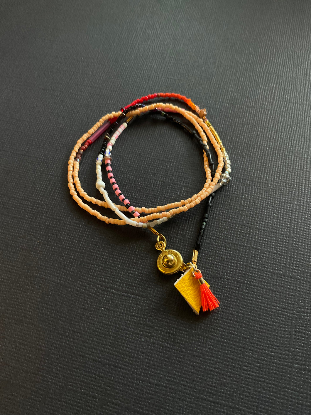 Simple Beaded Necklace 3892