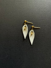 Load image into Gallery viewer, Leather Drop Stud Earrings 3912
