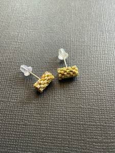 Beaded Stud Earrings 3970