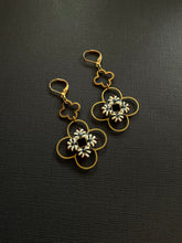 Load image into Gallery viewer, Beaded Drop Earrings 4196
