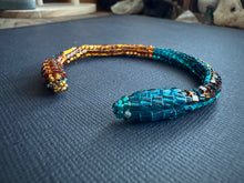 Load image into Gallery viewer, Ginebig // Snake Bracelet 3700
