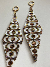 Load image into Gallery viewer, Moonmoonnoomnoom Earrings 4436

