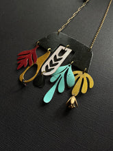 Load image into Gallery viewer, Carnival 1935 Pendant 4515
