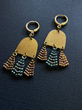 Load image into Gallery viewer, Beaded Drop Earrings 2148
