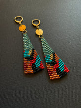 Load image into Gallery viewer, Beaded Drop Earrings 2298
