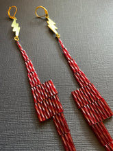 Load image into Gallery viewer, Twizzler Lightning Drop Earrings 2346
