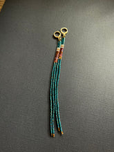 Load image into Gallery viewer, Tila Slim Earrings 2385
