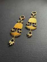 Load image into Gallery viewer, Beaded Drop Earrings 2413
