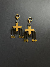 Load image into Gallery viewer, Brass Drop Earrings 2462
