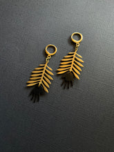 Load image into Gallery viewer, Brass Drop Earrings 2474

