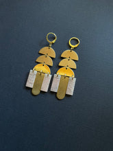 Load image into Gallery viewer, Brass+Bead Drop Earrings 2492
