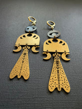Load image into Gallery viewer, Brass Drop Earrings 2507
