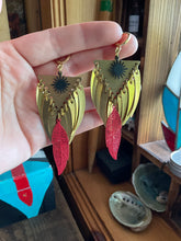 Load image into Gallery viewer, Brass Drop Earrings 2584

