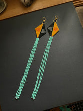 Load image into Gallery viewer, Beaded Fringe Earrings 2787
