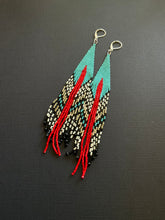 Load image into Gallery viewer, Medium Hawa’a Earrings 3007
