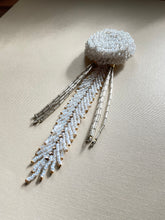 Load image into Gallery viewer, Beaded Brooch 3399
