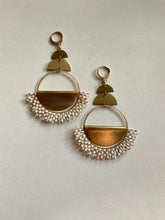 Load image into Gallery viewer, Beaded Drop Earrings 3678
