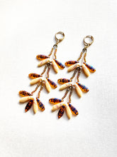 Load image into Gallery viewer, Orchid Pin Drop Earrings 1827
